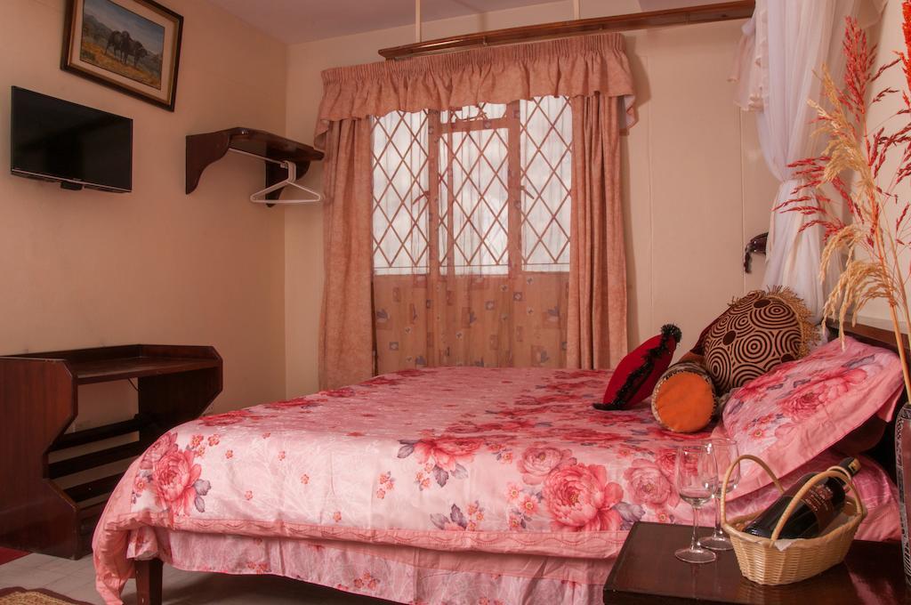 Blue Hut Hotel Nairobi Zimmer foto